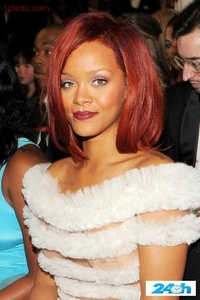 15 kieu toc an tuong cop mac rihanna2 15 kiểu tóc ấn tượng cộp mác Rihanna